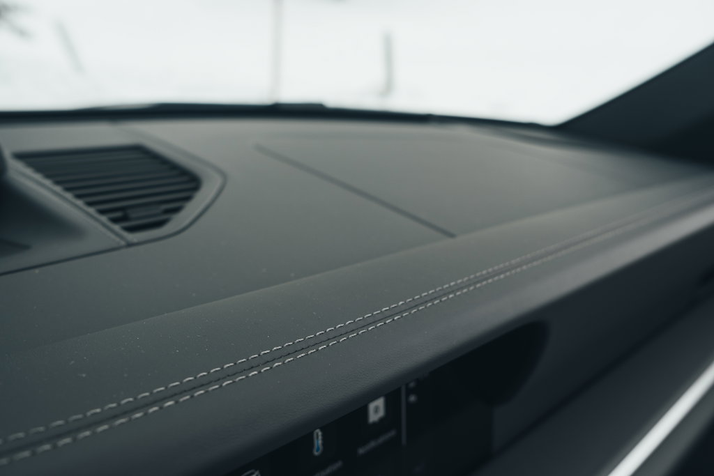 Porsche 992 Carrera 4