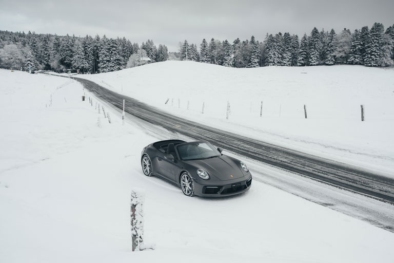 Porsche 992 Carrera 4