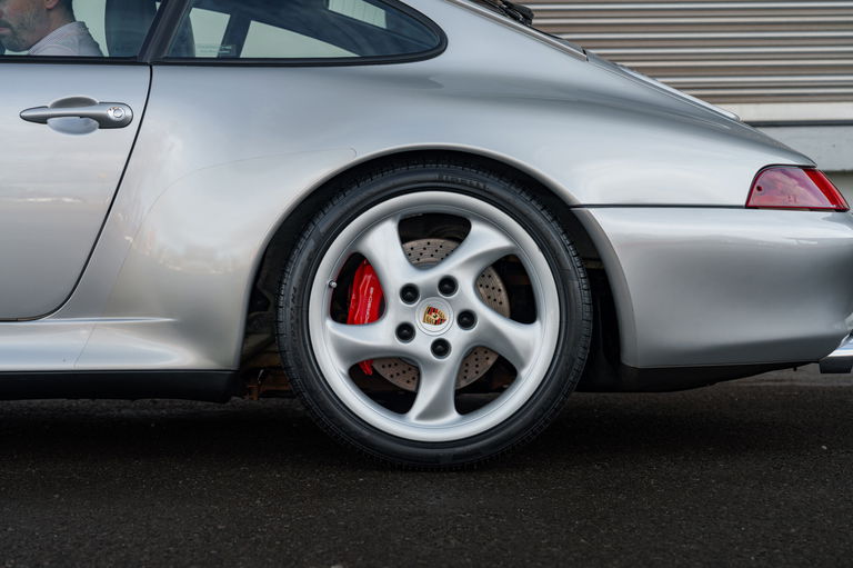 Porsche 993 Carrera 4S