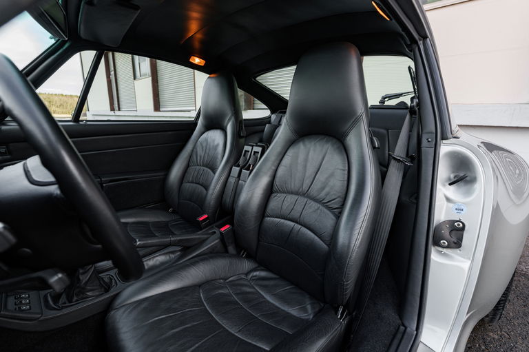 Porsche 993 Carrera 4S