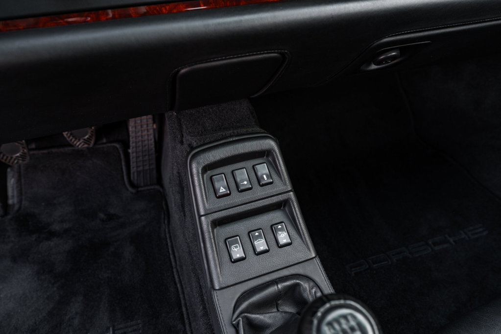 Porsche 993 Carrera 4S