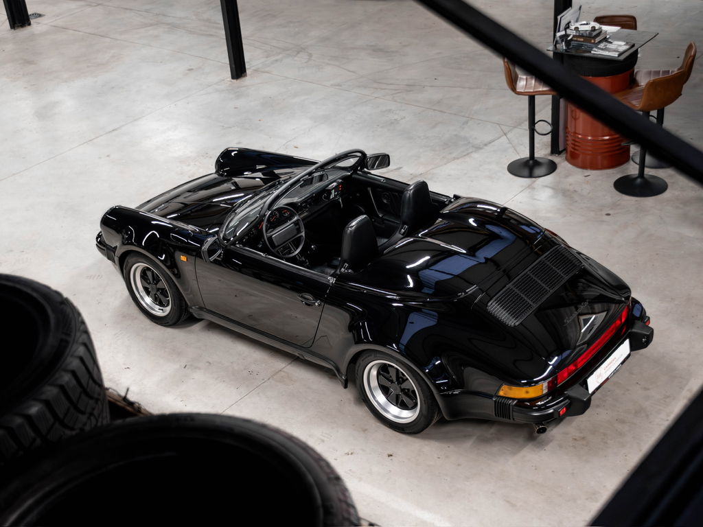 Porsche 911 Carrera 3.2 Speedster
