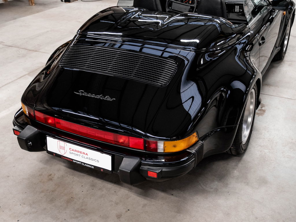 Porsche 911 Carrera 3.2 Speedster