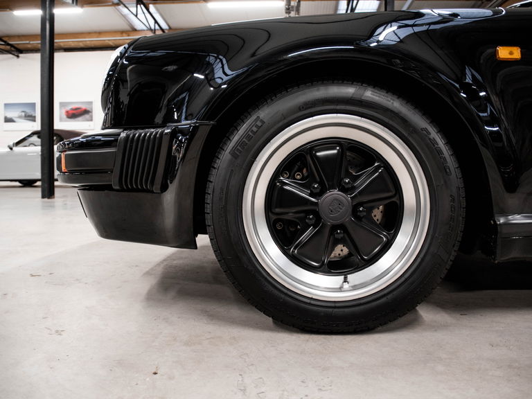 Porsche 911 Carrera 3.2 Speedster