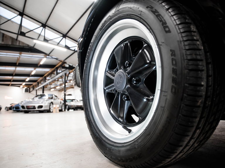 Porsche 911 Carrera 3.2 Speedster