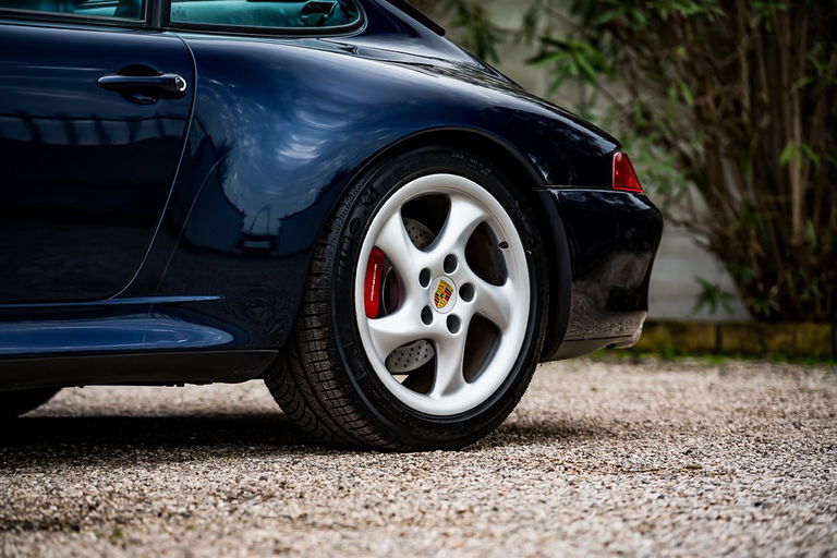 Porsche 993 Carrera 4S