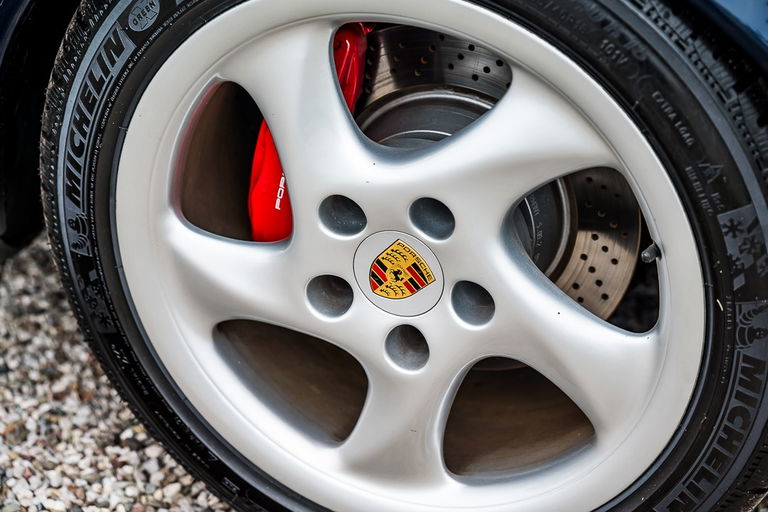 Porsche 993 Carrera 4S