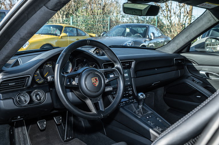 Porsche 991.2 GT3 Touring