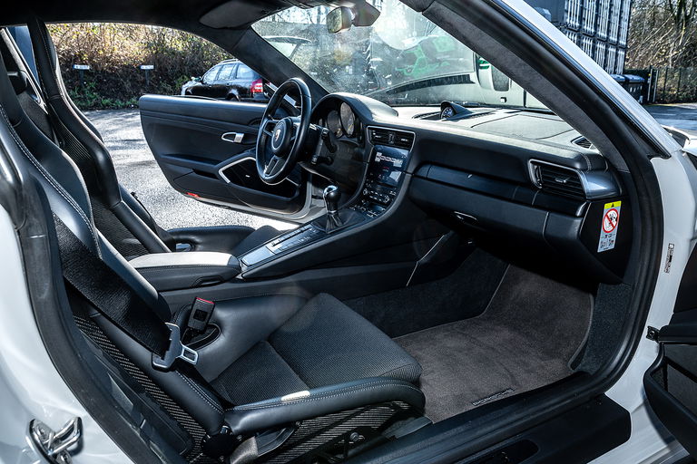 Porsche 991.2 GT3 Touring