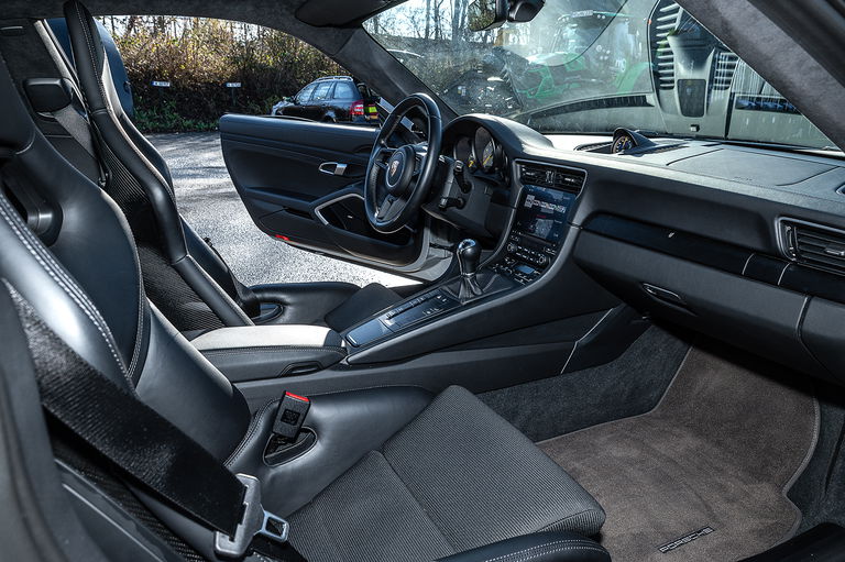 Porsche 991.2 GT3 Touring