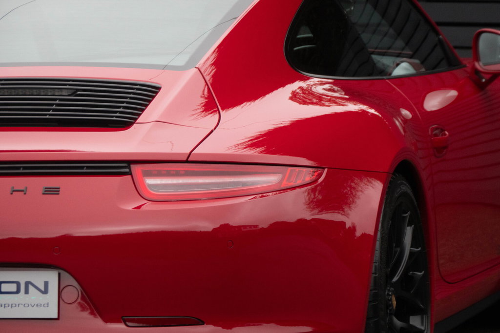 Porsche 991 Carrera GTS