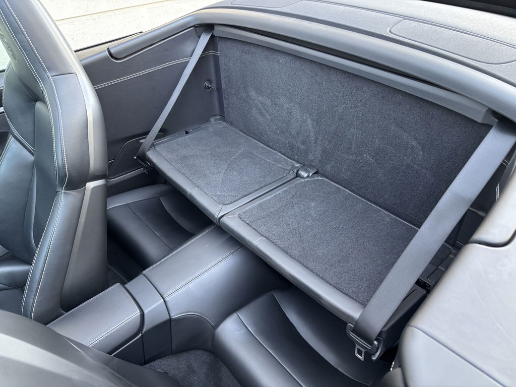 Porsche 992 Carrera 4