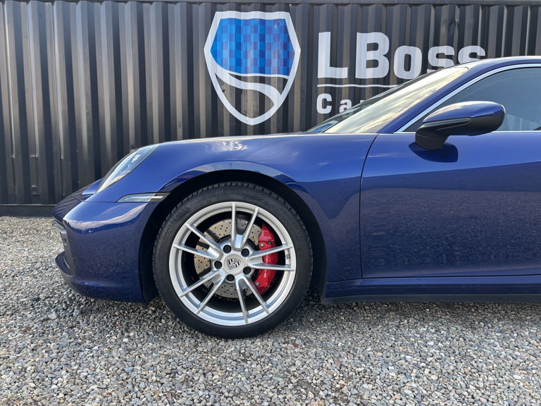 Porsche 992 Carrera 4S