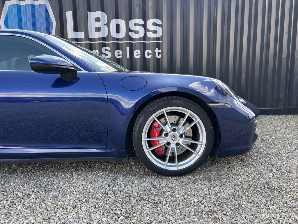 Porsche 992 Carrera 4S