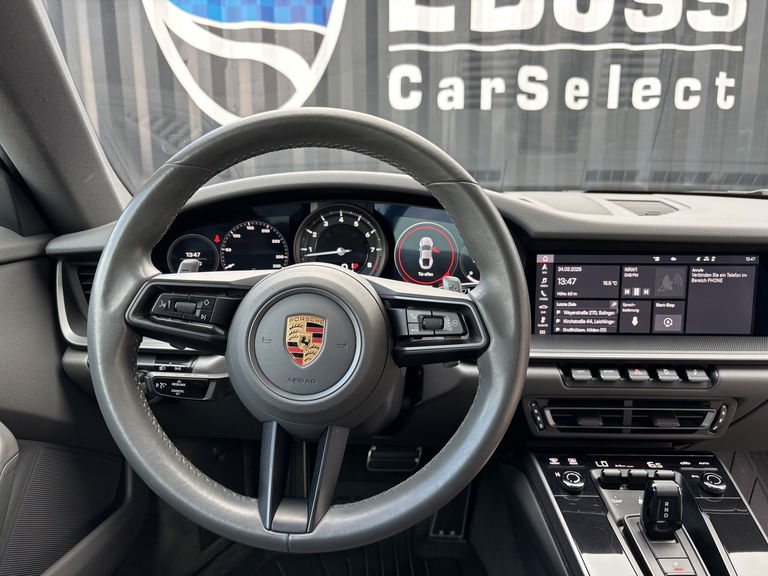 Porsche 992 Carrera 4S