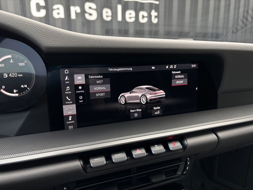 Porsche 992 Carrera 4S