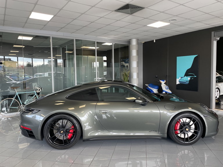 Porsche 992 Carrera GTS