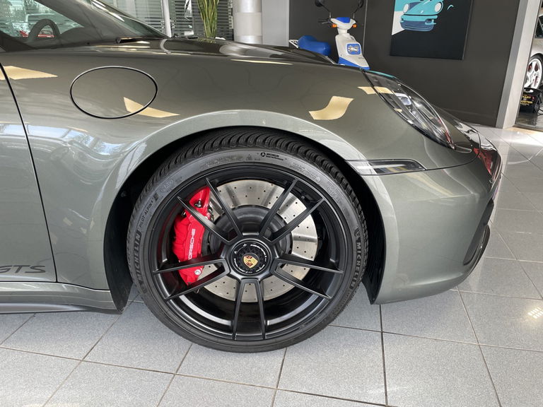 Porsche 992 Carrera GTS