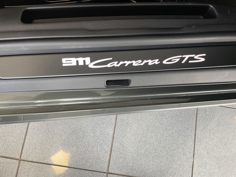 Porsche 992 Carrera GTS