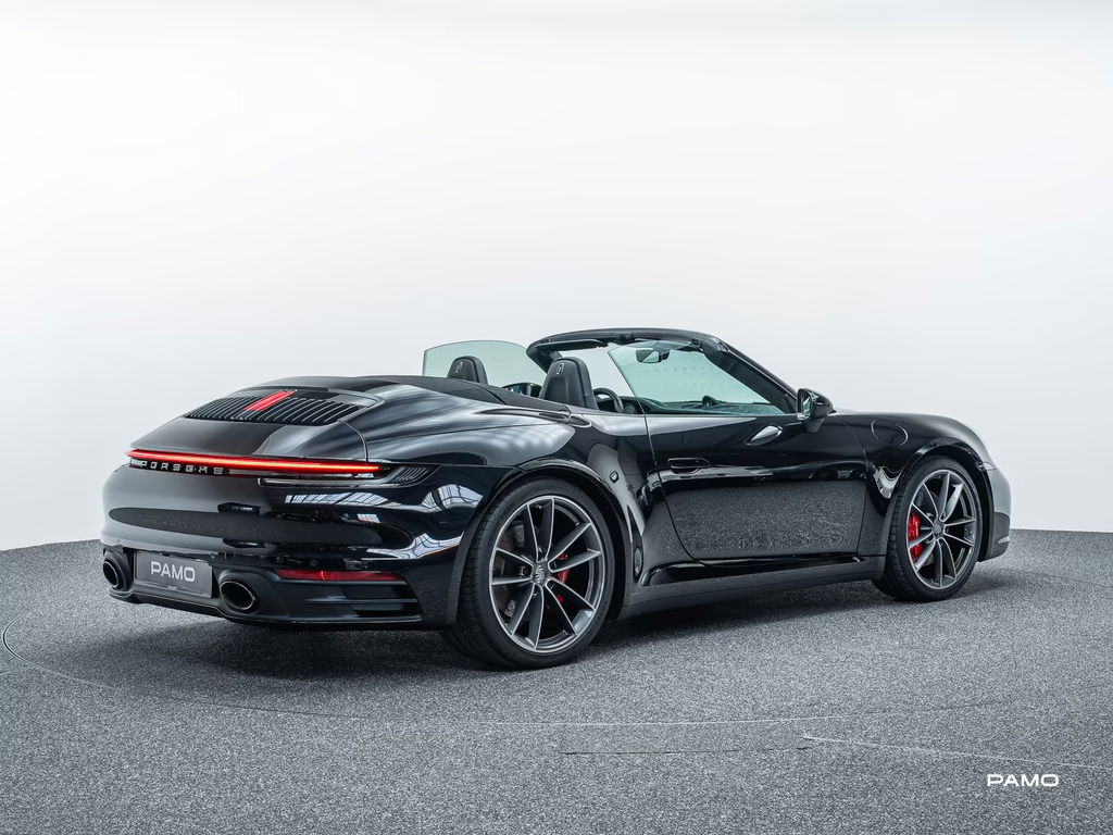 Porsche 992 Carrera 4S