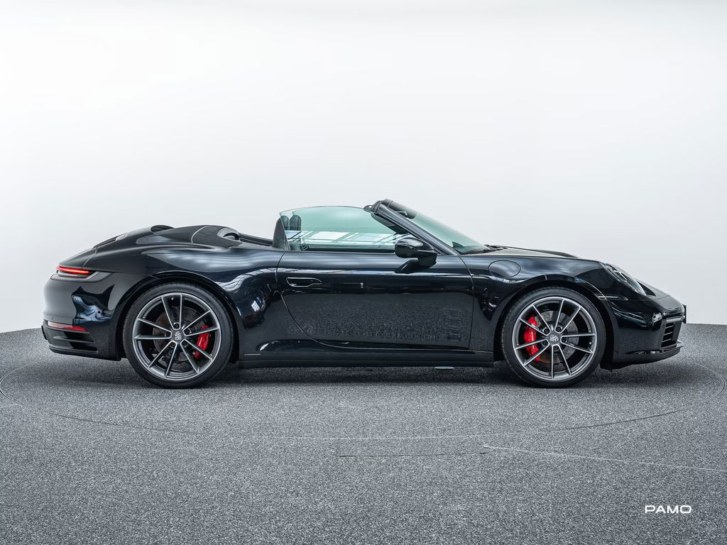 Porsche 992 Carrera 4S