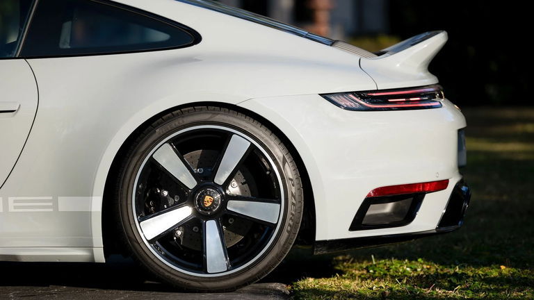 Porsche 992 Sport Classic