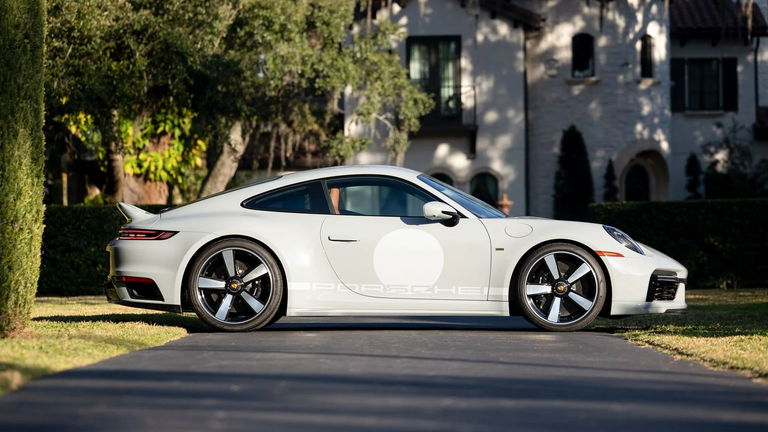 Porsche 992 Sport Classic
