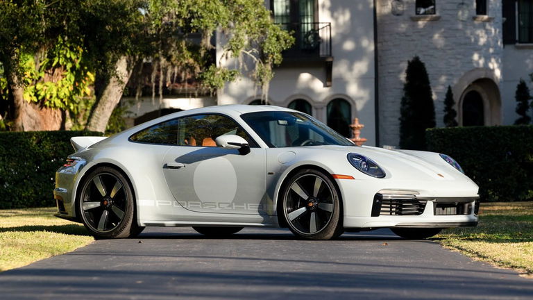 Porsche 992 Sport Classic