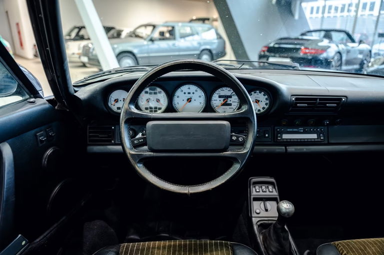 Porsche 964 Carrera 2