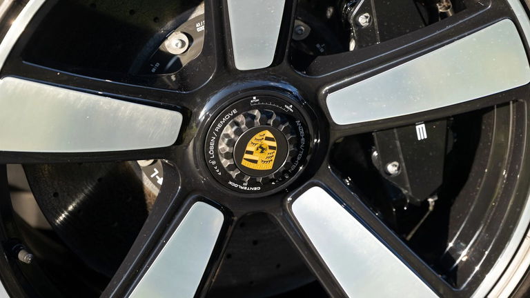 Porsche 992 Sport Classic