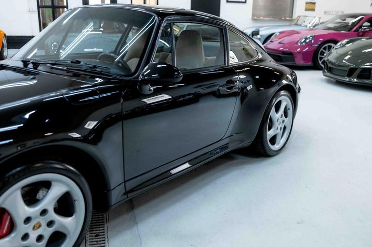 Porsche 993 Carrera 4S