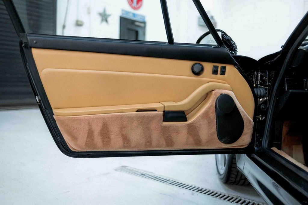 Porsche 993 Carrera 4S