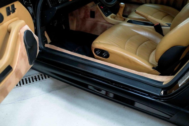 Porsche 993 Carrera 4S