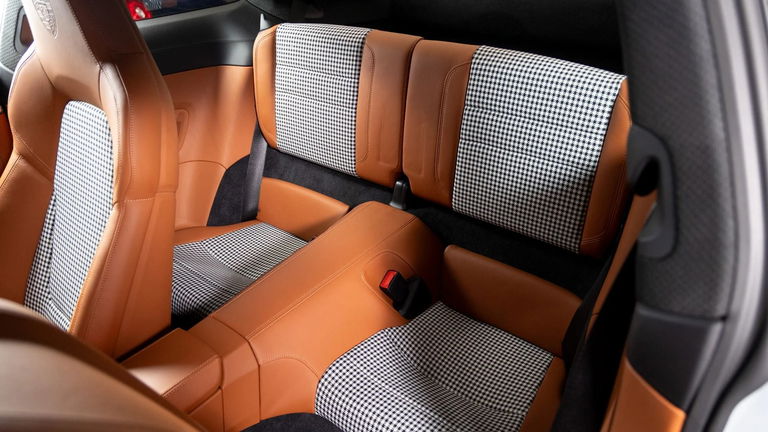 Porsche 992 Sport Classic