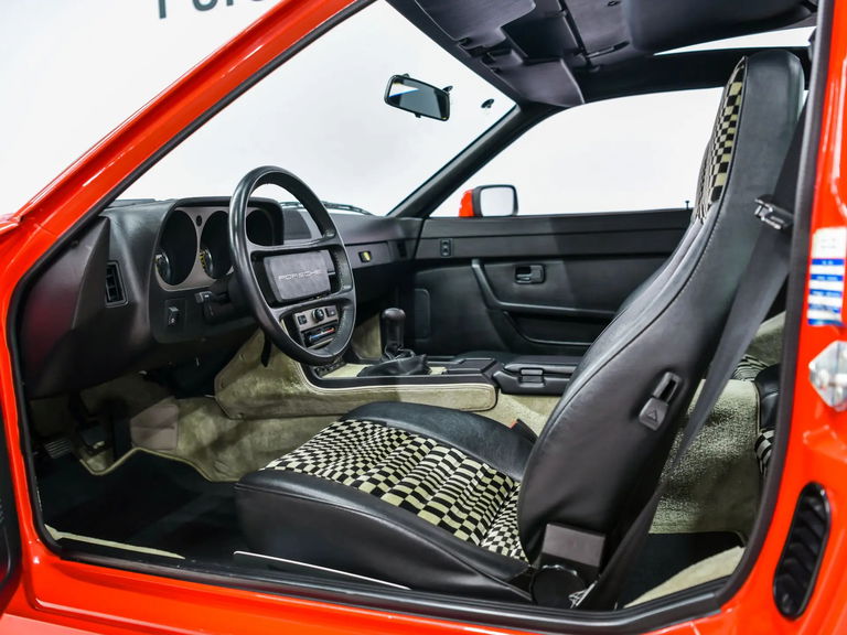 Porsche 944 Coupé