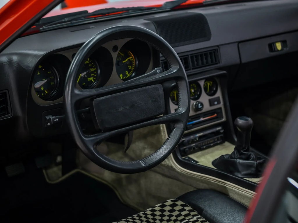 Porsche 944 Coupé