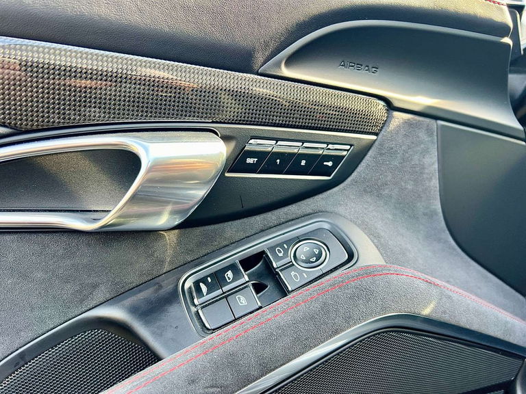 Porsche 991.2 Carrera GTS