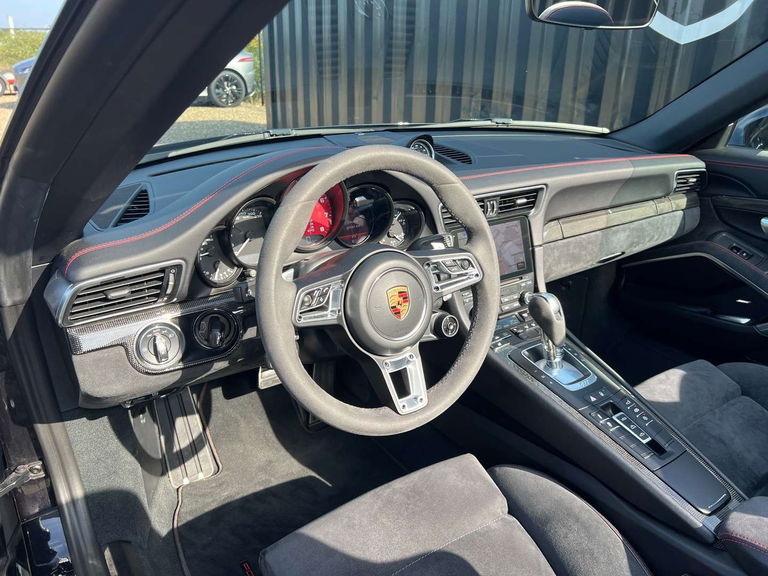 Porsche 991.2 Carrera GTS