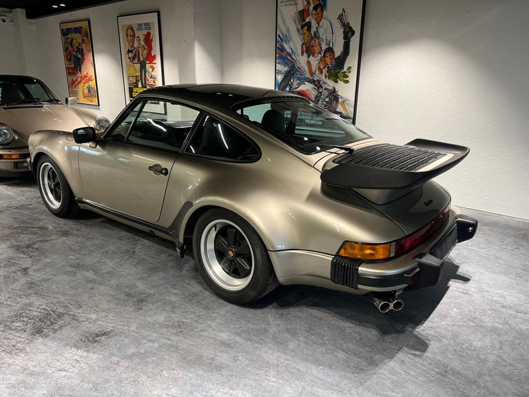 Porsche 911 Turbo 3.3 