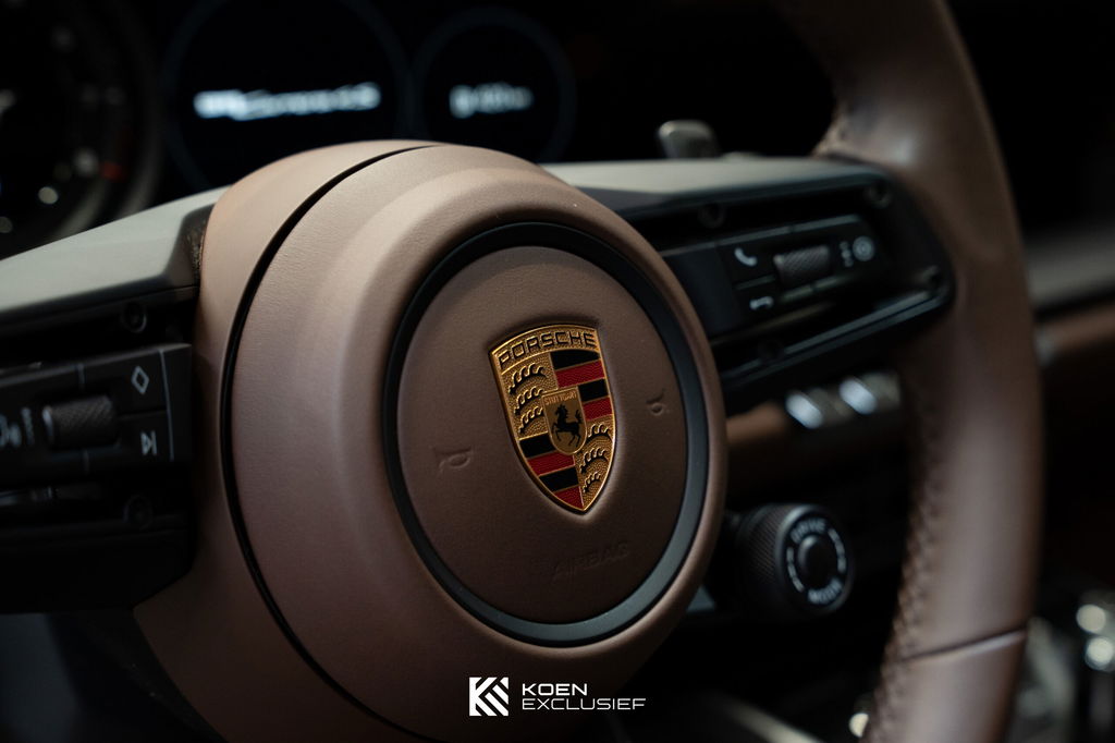 Porsche 992 Carrera 4S