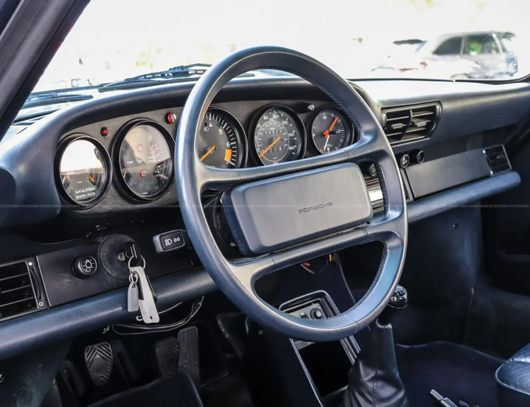 Porsche 911 Carrera 3.2