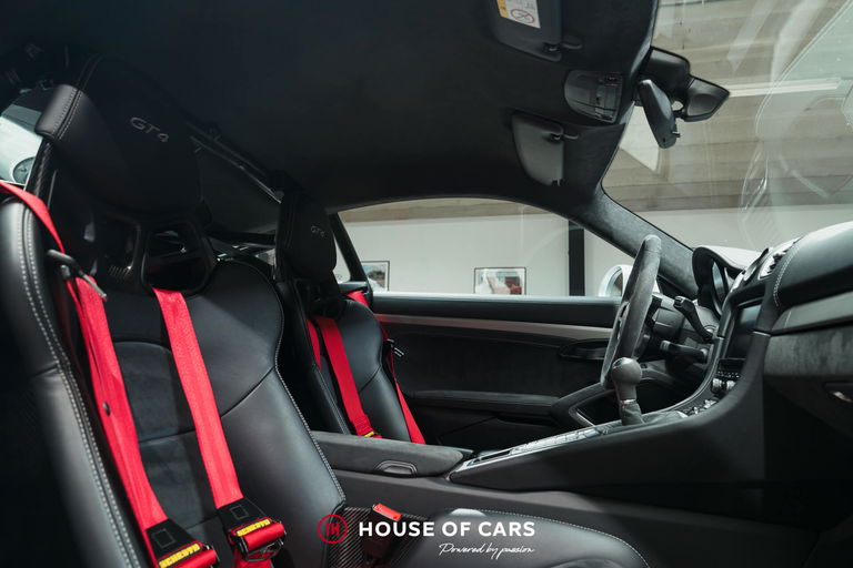 Porsche 981 Cayman GT4