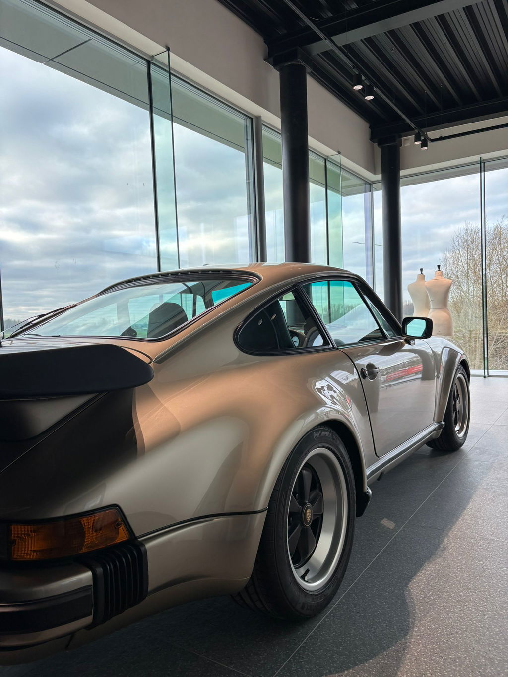 Porsche 911 Turbo 3.3 (US)