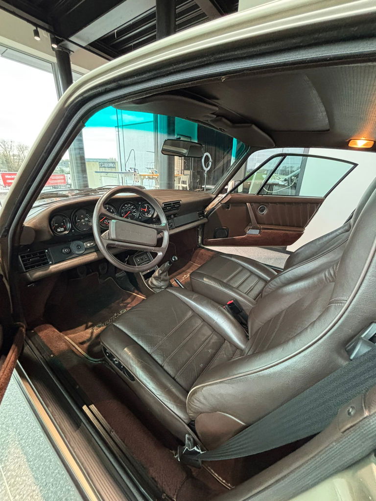 Porsche 911 Turbo 3.3 (US)