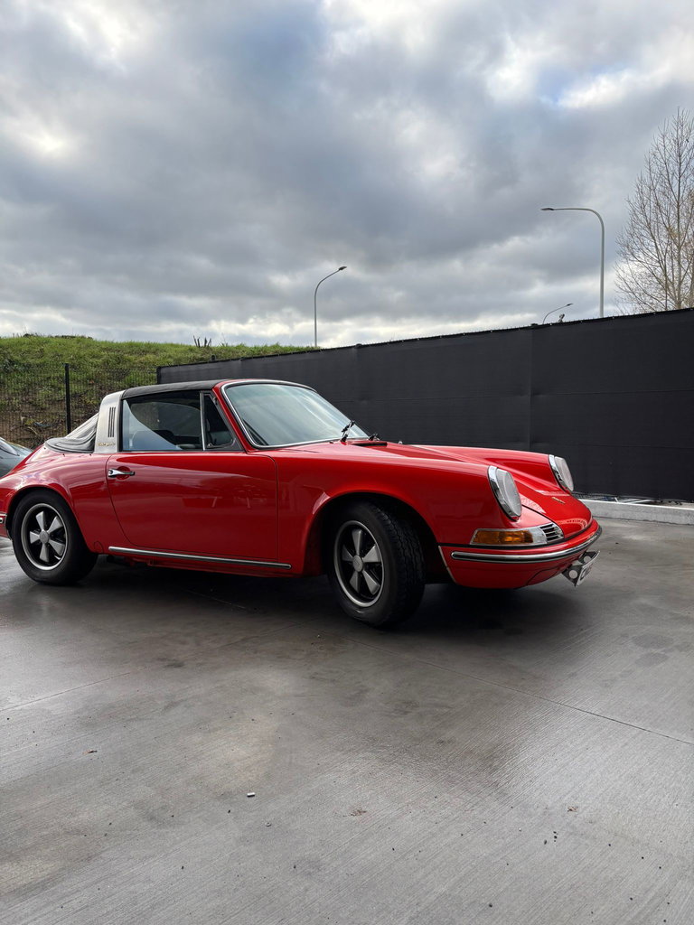 Porsche 911 T