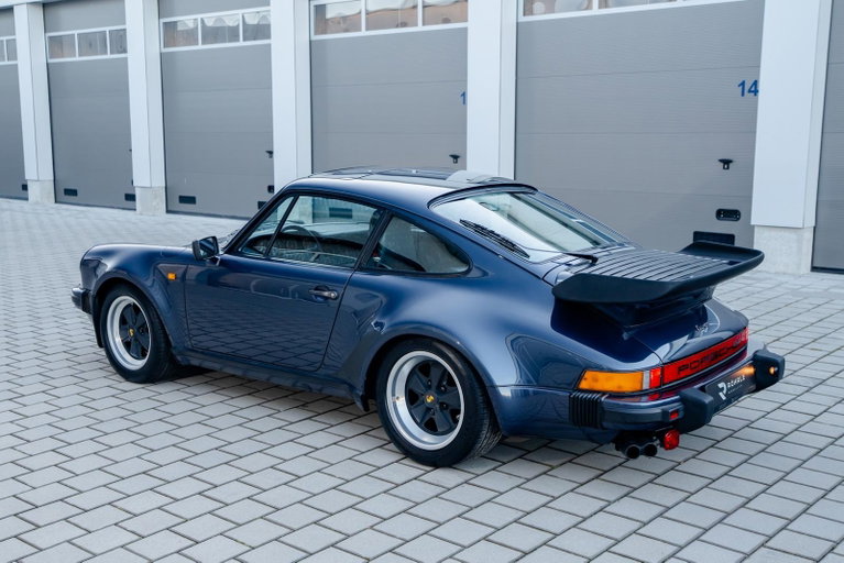 Porsche 911 Turbo 3.3