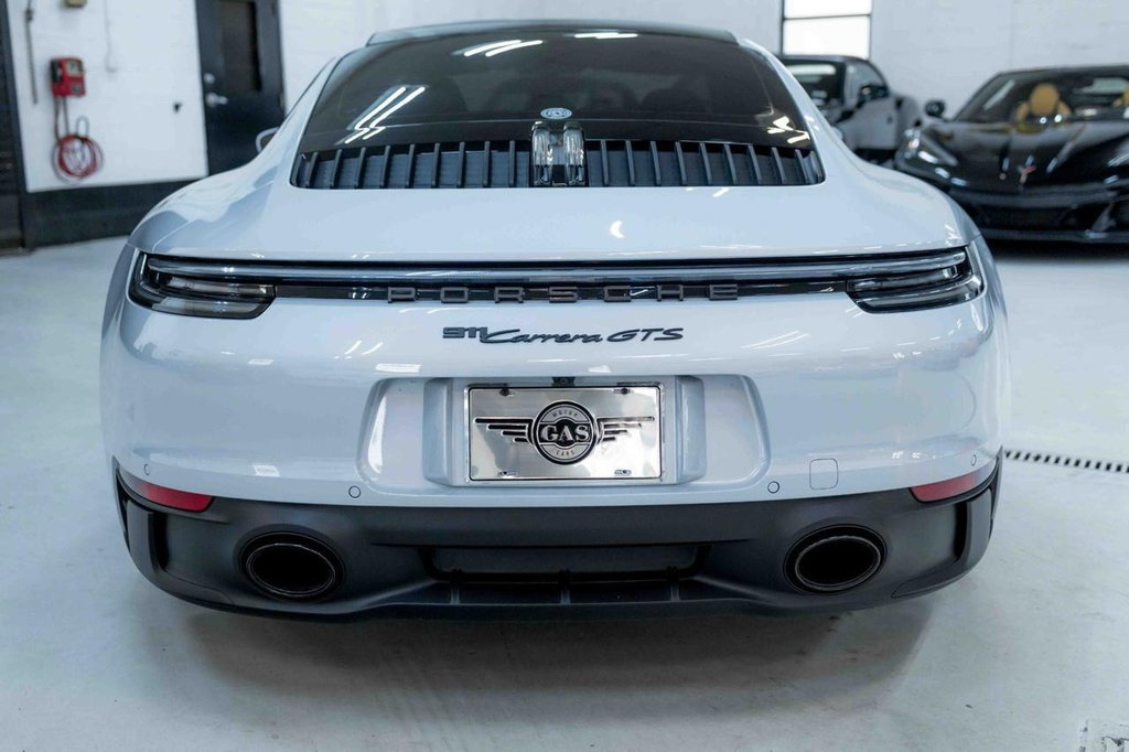 Porsche 992 Carrera GTS