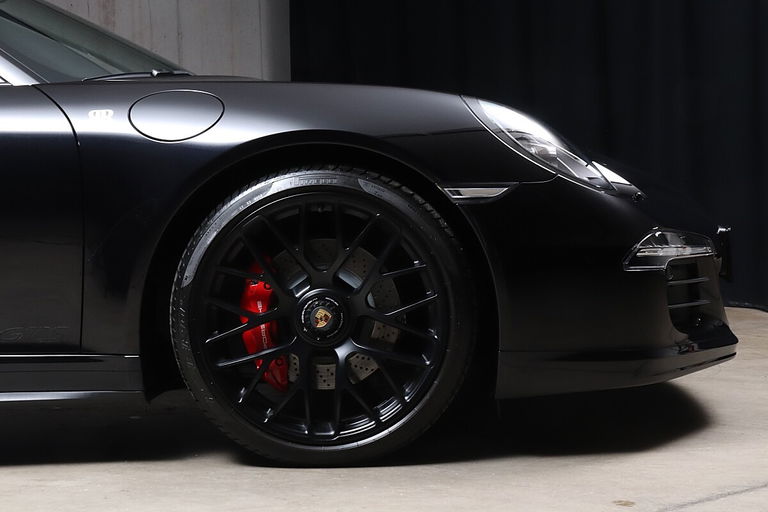 Porsche 991 Carrera 4 GTS