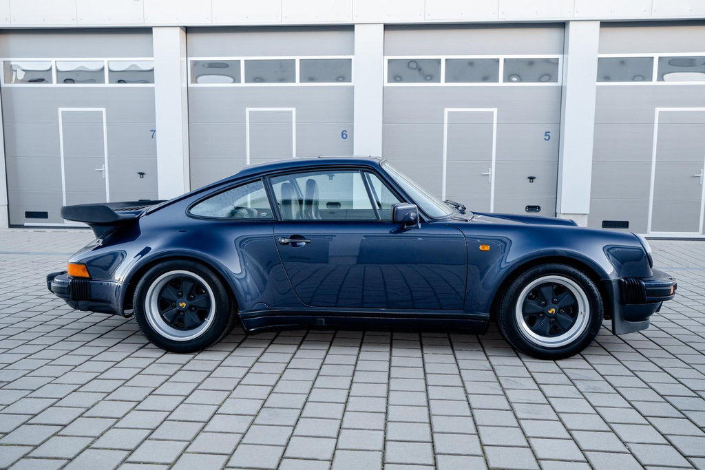 Porsche 911 Turbo 3.3