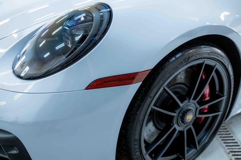 Porsche 992 Carrera GTS